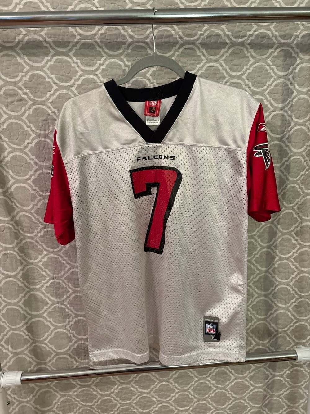 Reebok NFL Atlanta Falcons Michael Vick #7 Jersey Youth XL (18-20)